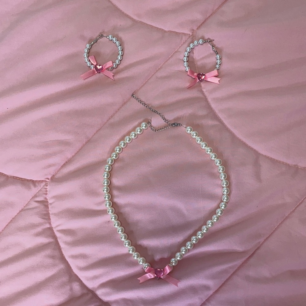 Sugar thrillz necklace and earring set
